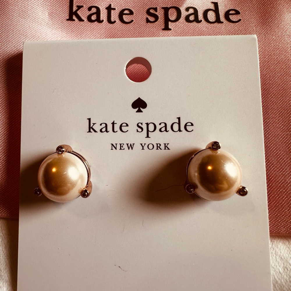 NWT! Kate Spade Rise And Shine Pearl Studs in Blush/ Rose Gold - Picture 3 of 7
